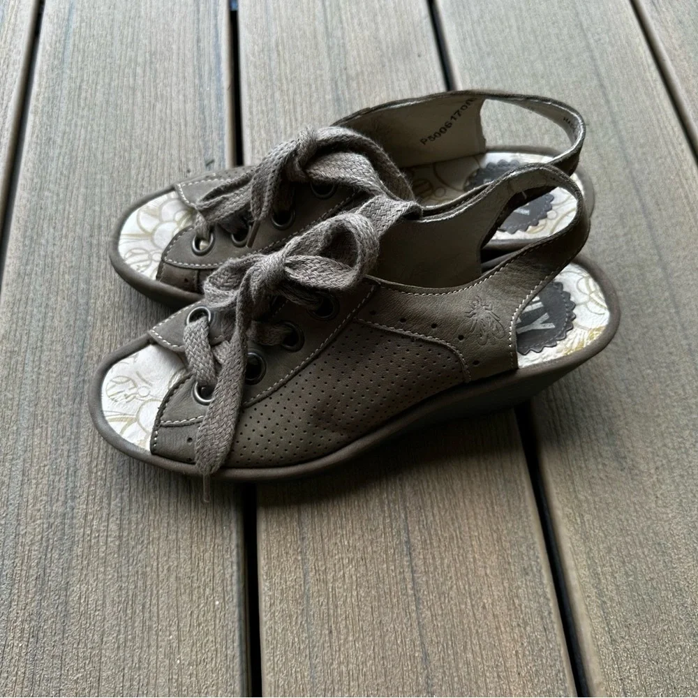 Fly London Yuta Peep Toe Wedge Sneakers Taupe Tan Size 38, 7-7.5 Women’s